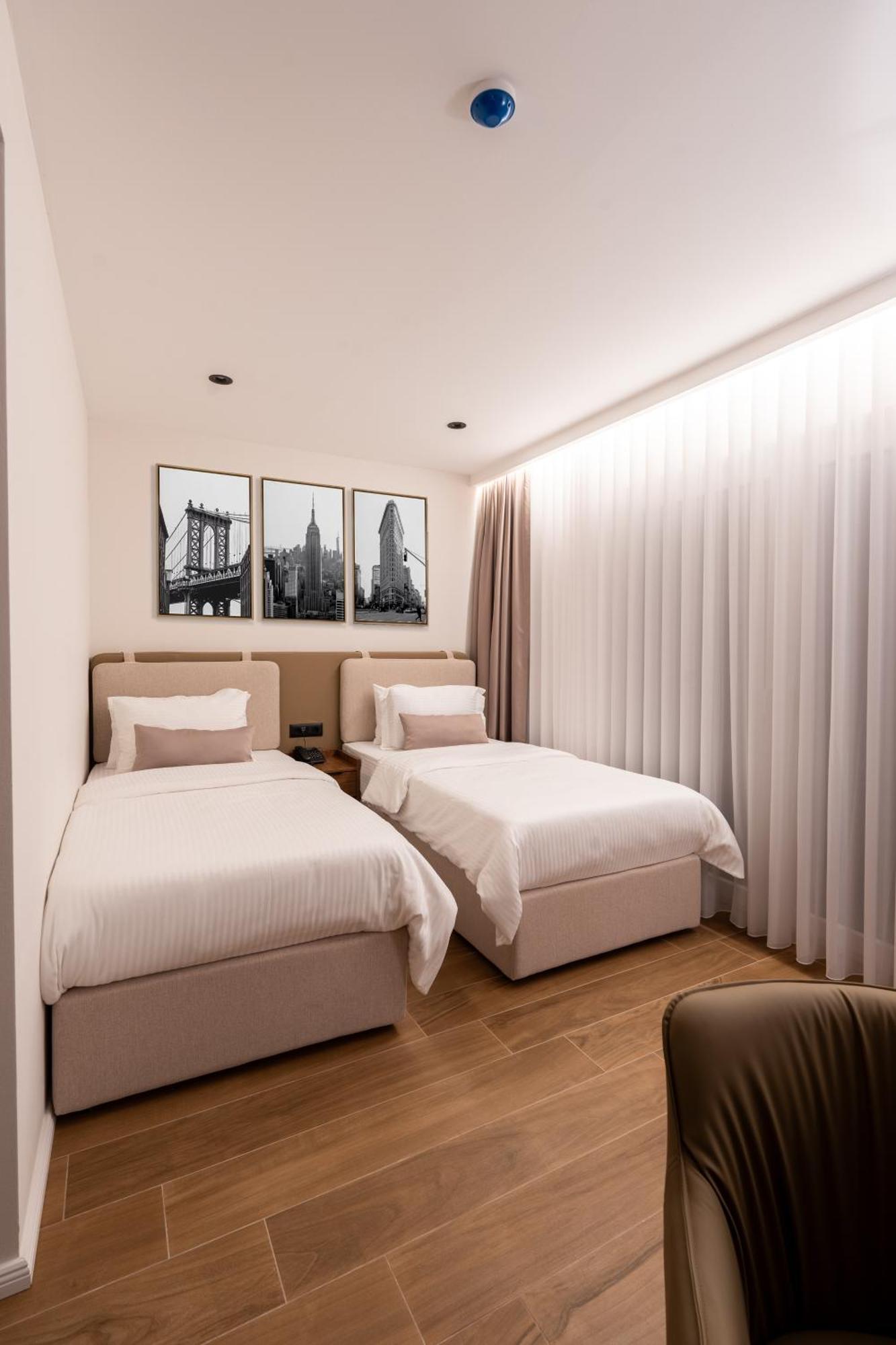 Ruby Hotel Prishtina Priştine Dış mekan fotoğraf