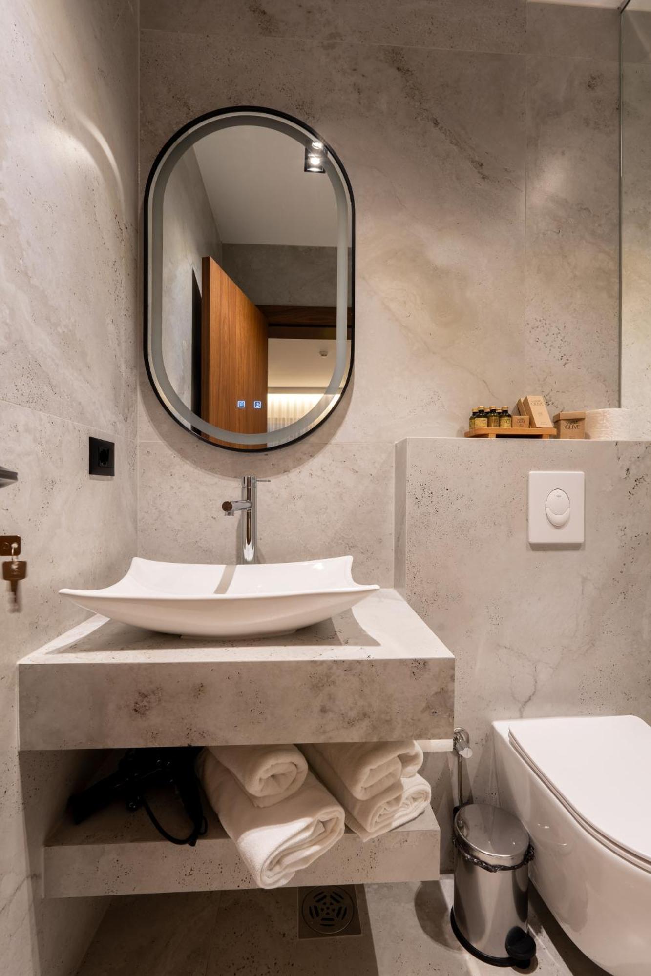 Ruby Hotel Prishtina Priştine Dış mekan fotoğraf
