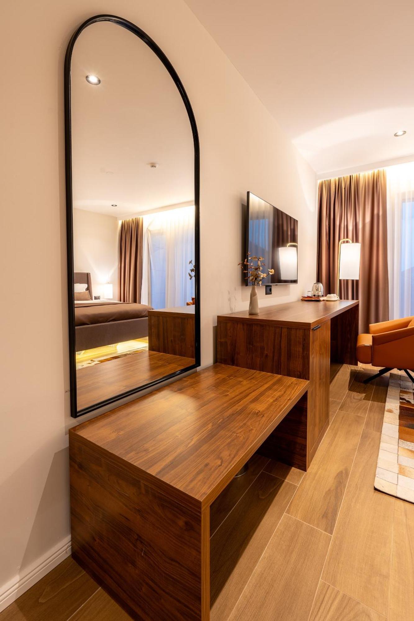 Ruby Hotel Prishtina Priştine Dış mekan fotoğraf