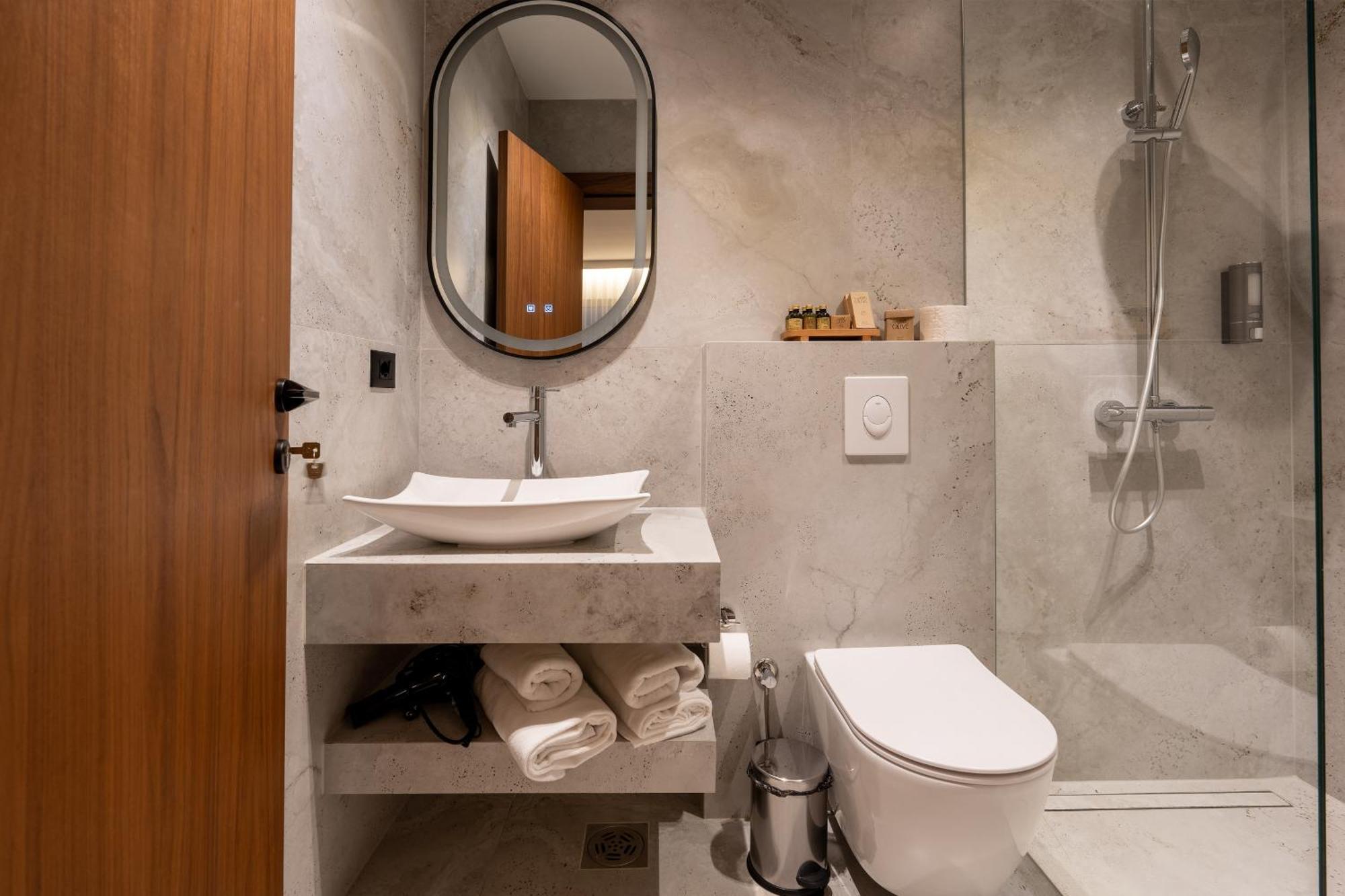 Ruby Hotel Prishtina Priştine Dış mekan fotoğraf