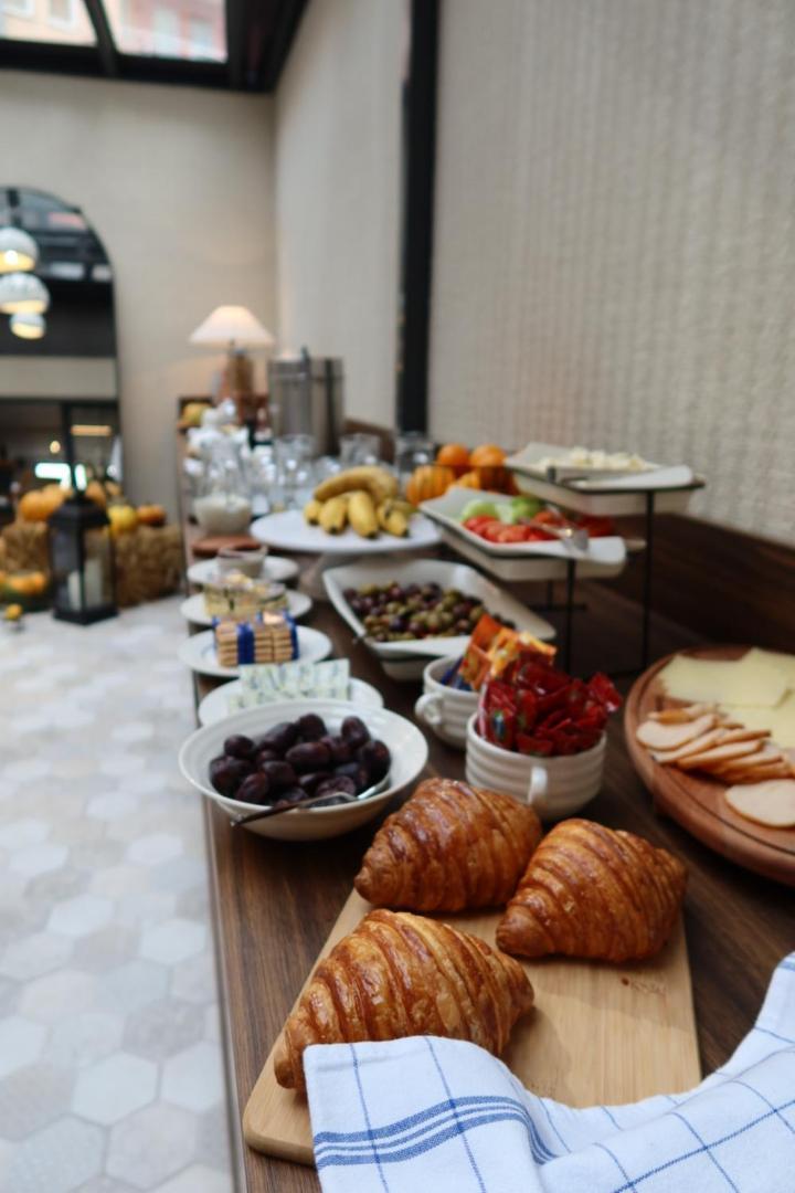 Ruby Hotel Prishtina Priştine Dış mekan fotoğraf